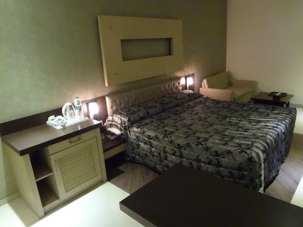 Hotel Capitol Thane Rom bilde
